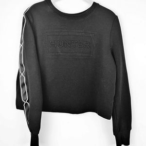 HUNTER BLACK EMBOSSED LOGO CROP SWEATSHIRT SIZE M